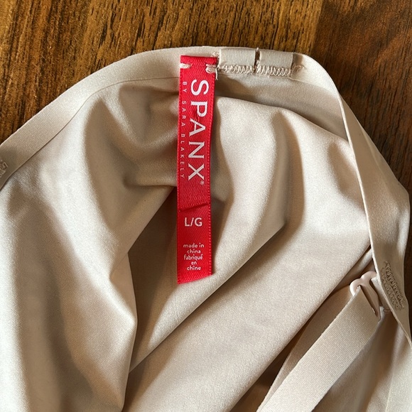 Spanx nude coloured body shaper - Picture 3 of 3